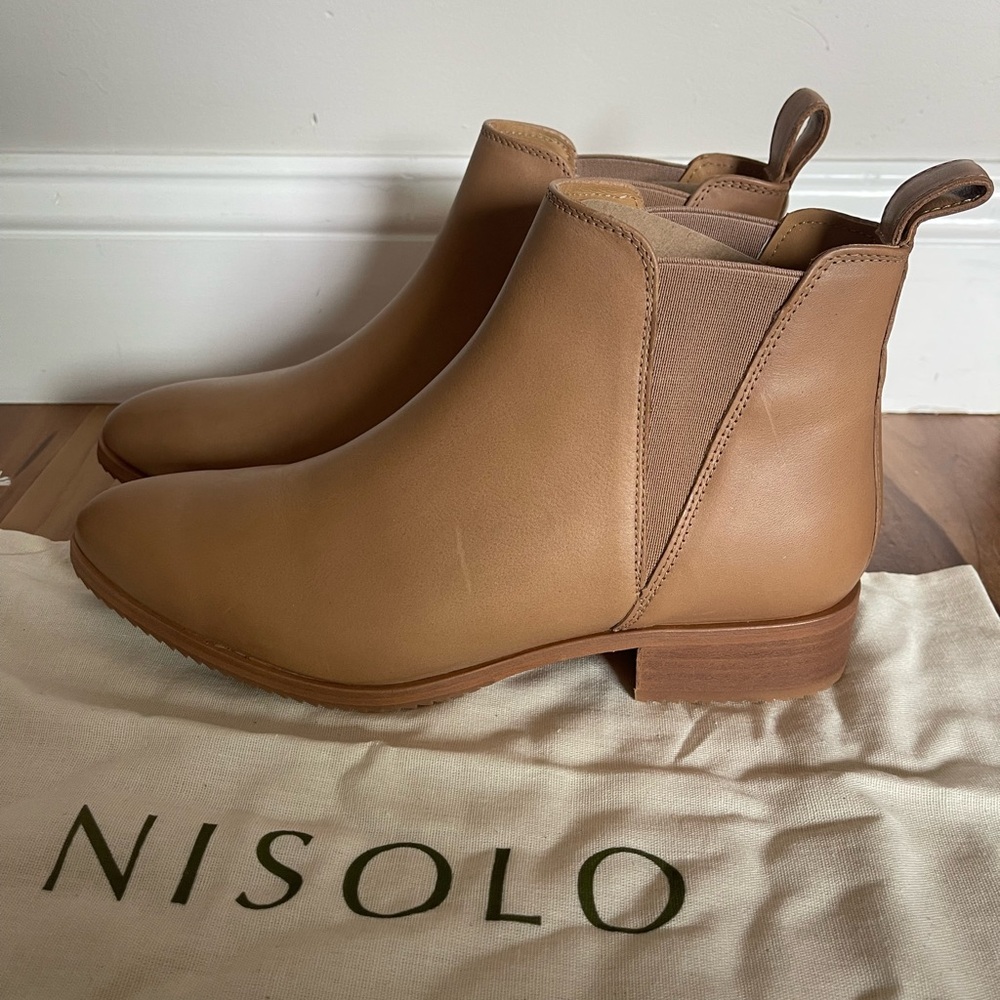 Nisolo Eva Everyday Chelsea Leather Ankle Booties